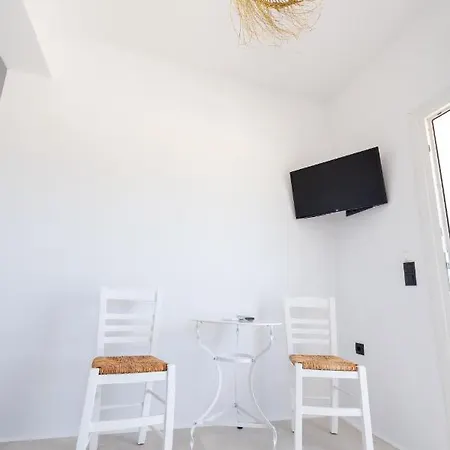 Apartment 28 Maragkas